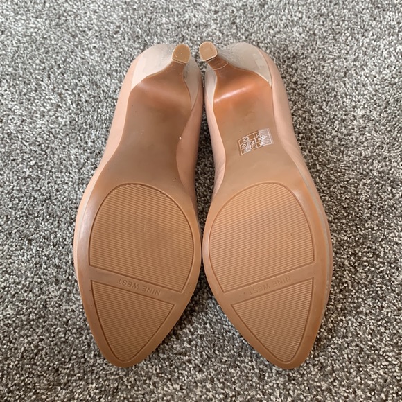 Nine West Nude Pumps - Picture 5 of 8